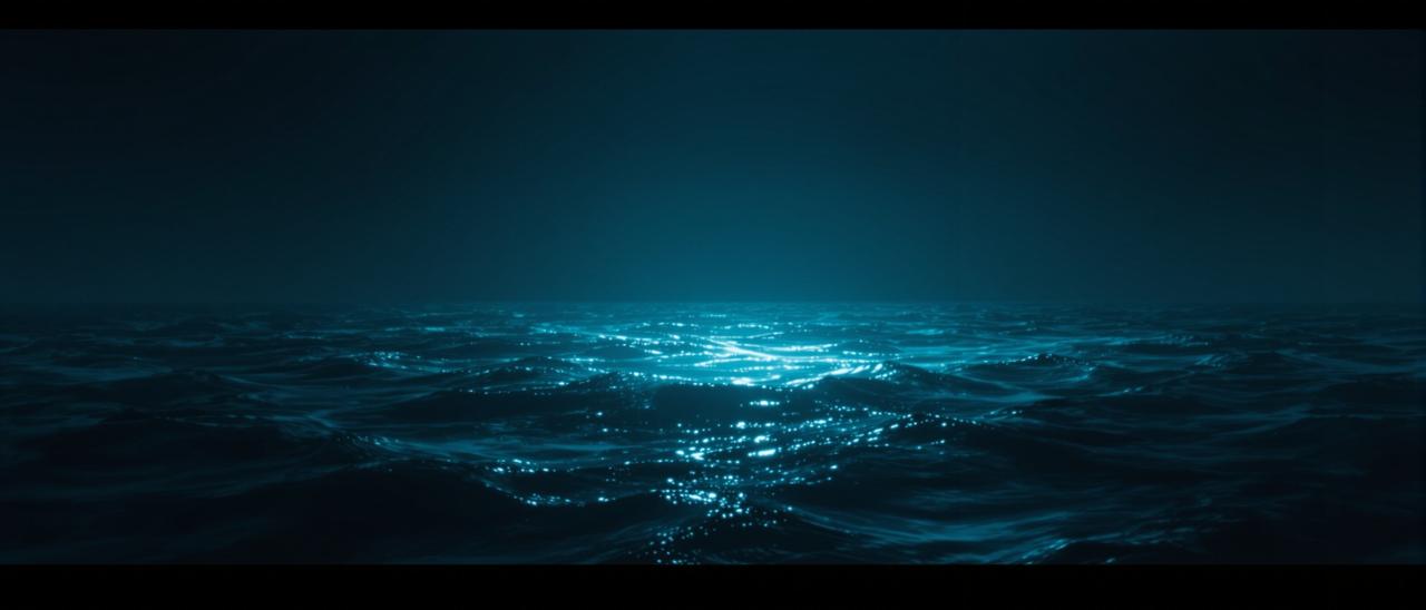草民电影院 - 深海光影主视觉背景